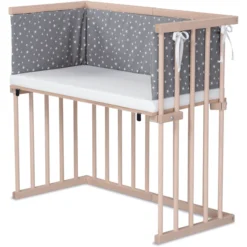 Dreamgood Beistellbett Buche Natur | Matratze Prime | Nestchen, Diamantgrau Meliert Sterne Weiß